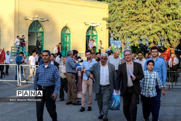 اقامه نماز عید سعید فطر در ارومیه