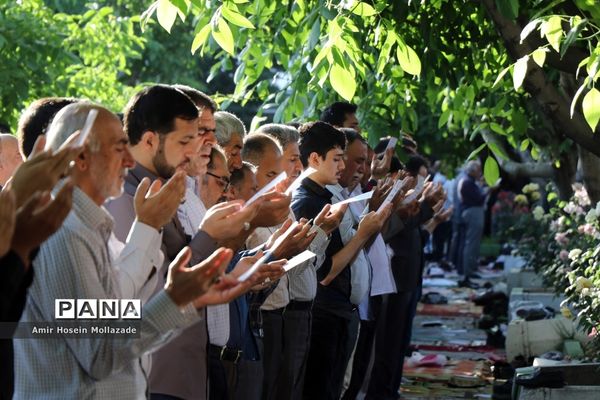 اقامه نماز عید سعید فطر در ارومیه