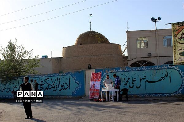 نماز عیدسعید فطردر آستان مقدس امامزاده عیسی(ع) اسلامشهر