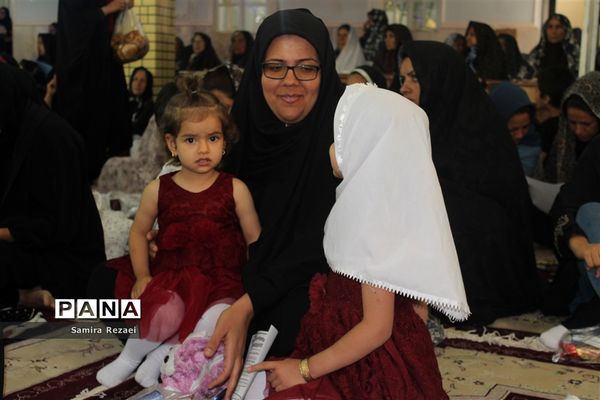 اقامه نماز عید سعید فطر در خاوران شهرستان جهرم