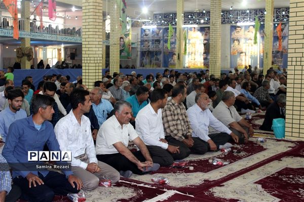 اقامه نماز عید سعید فطر در خاوران شهرستان جهرم