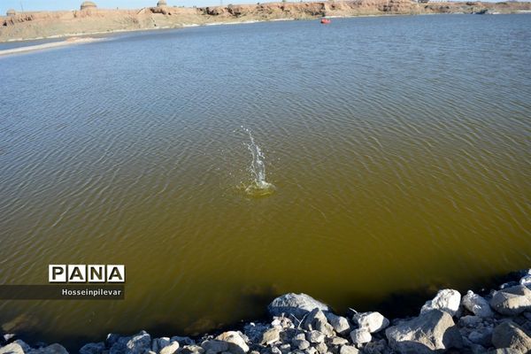 رنج کشیدن دریاچه مصنوعی گواب شهرستان خوسف
