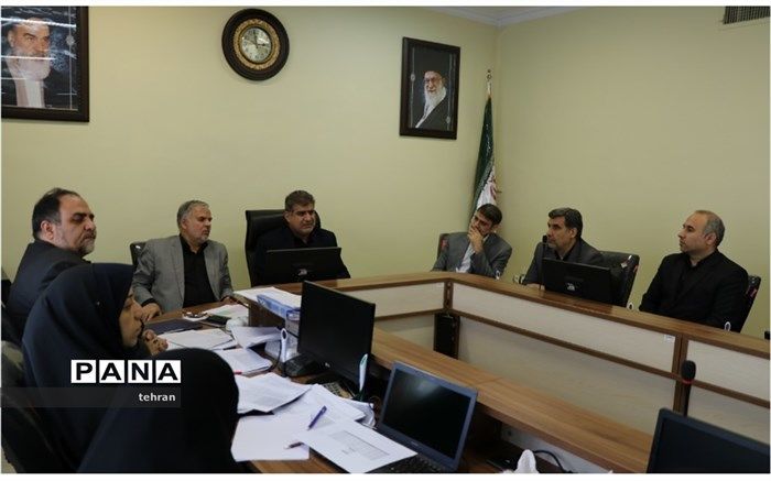 تشکیل سیزدهمین جلسه  ساماندهی نیروی انسانی مناطق شهر تهران در منطقه 7 باحضور مدیر کل شهر تهران