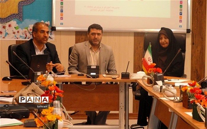 دواری: مدرسه  سازمان مستقلی است که  باید قدرت تصمیم‌گیری و تصمیم سازی داشته باشد