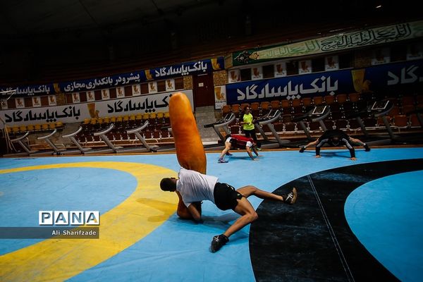 تمرین تیم ملی کشتی فرنگی