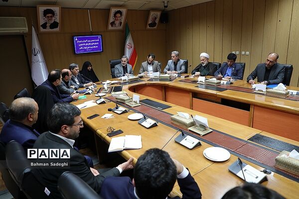 نشست صمیمی وزیر آموزش و پرورش با نمایندگان تشکل‌های دانشجویی دانشگاه تربیت دبیر شهیدرجایی