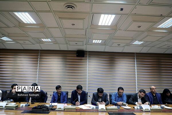 نشست صمیمی وزیر آموزش و پرورش با نمایندگان تشکل‌های دانشجویی دانشگاه تربیت دبیر شهیدرجایی