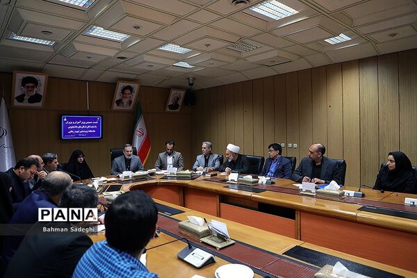 نشست صمیمی وزیر آموزش و پرورش با نمایندگان تشکل‌های دانشجویی دانشگاه تربیت دبیر شهیدرجایی