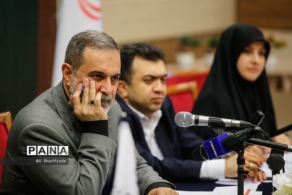 نشست صمیمی وزیرآموزش و پرورش با مدیران رسانه