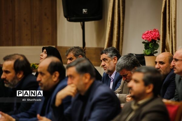 نشست صمیمی وزیرآموزش و پرورش با مدیران رسانه