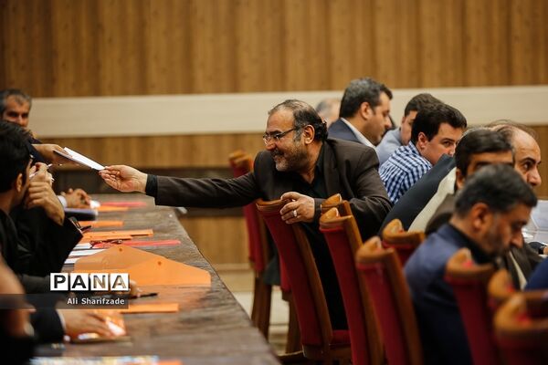 نشست صمیمی وزیرآموزش و پرورش با مدیران رسانه