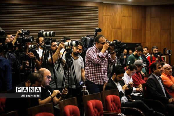معارفه رسمی «مارک ویلموتس» سرمربی جدید تیم ملی فوتبال