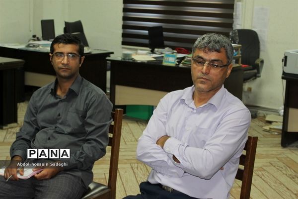 نشست تخصصی اداره تربیت بدنی با سر گروه های آموزشی درس تربیت بدنی استان بوشهر