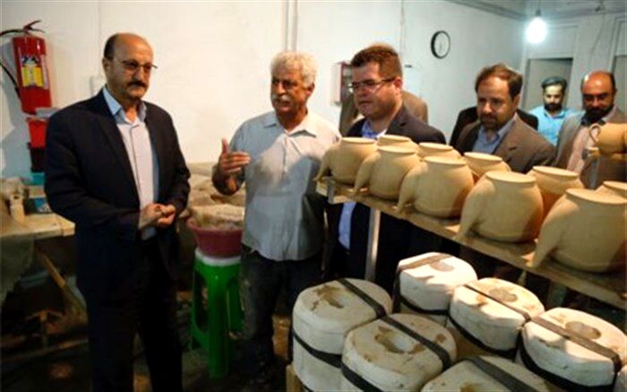 فاز جدید کارگاه سفالگری عتیق در استان قزوین به بهره برداری رسید