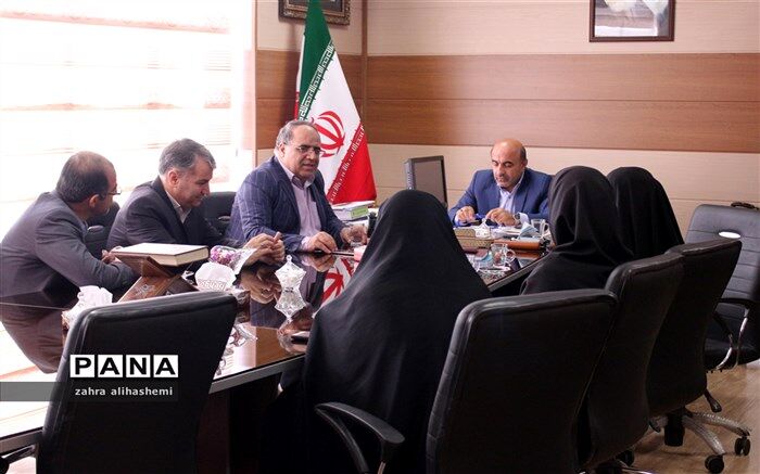 باستانی: امن ترین ناظران در مدارس انجمن اولیای مدارس اند