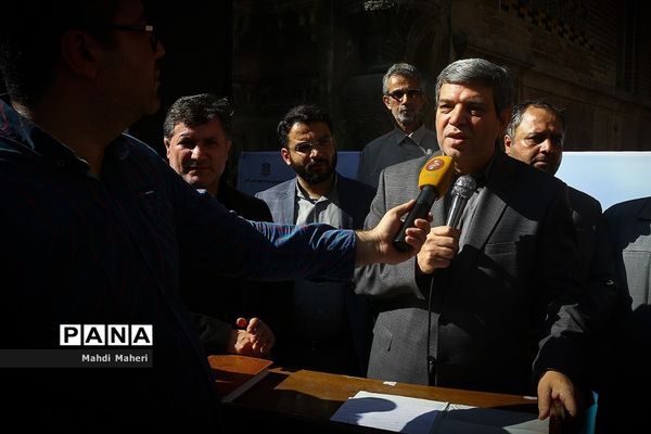 تشییع پیکر محمد رضا حافظی رئیس جامعه خیرین مدرسه ساز