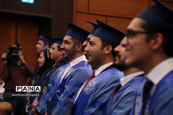 یازدهمین  مراسم دانش آموختگی دانشجویان پردیس بین الملل دانشگاه شریف جزیره کیش