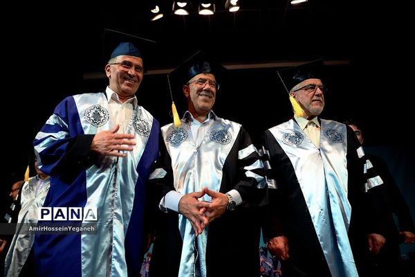 یازدهمین  مراسم دانش آموختگی دانشجویان پردیس بین الملل دانشگاه شریف جزیره کیش