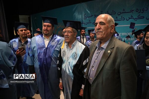 یازدهمین  مراسم دانش آموختگی دانشجویان پردیس بین الملل دانشگاه شریف جزیره کیش