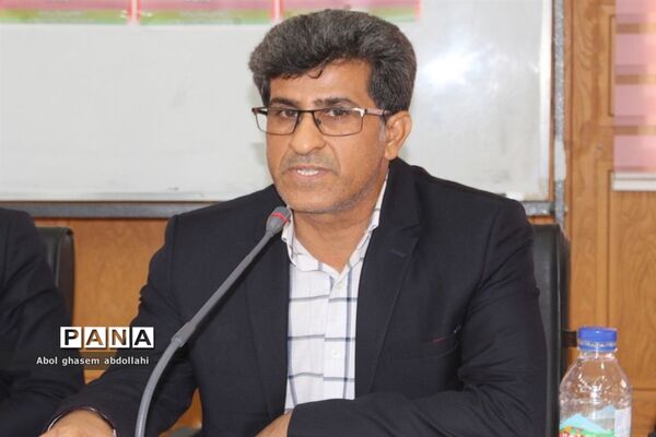 تجلیل از برگزیدگان مسابقات علمی تخصصی  و روش‌های برتر تدریس معلمان بوشهر-1