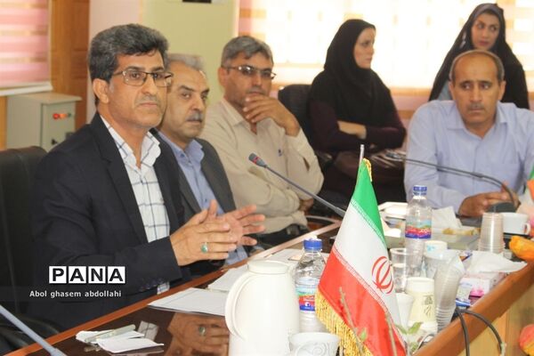 تجلیل از برگزیدگان مسابقات علمی تخصصی  و روش‌های برتر تدریس معلمان بوشهر-1