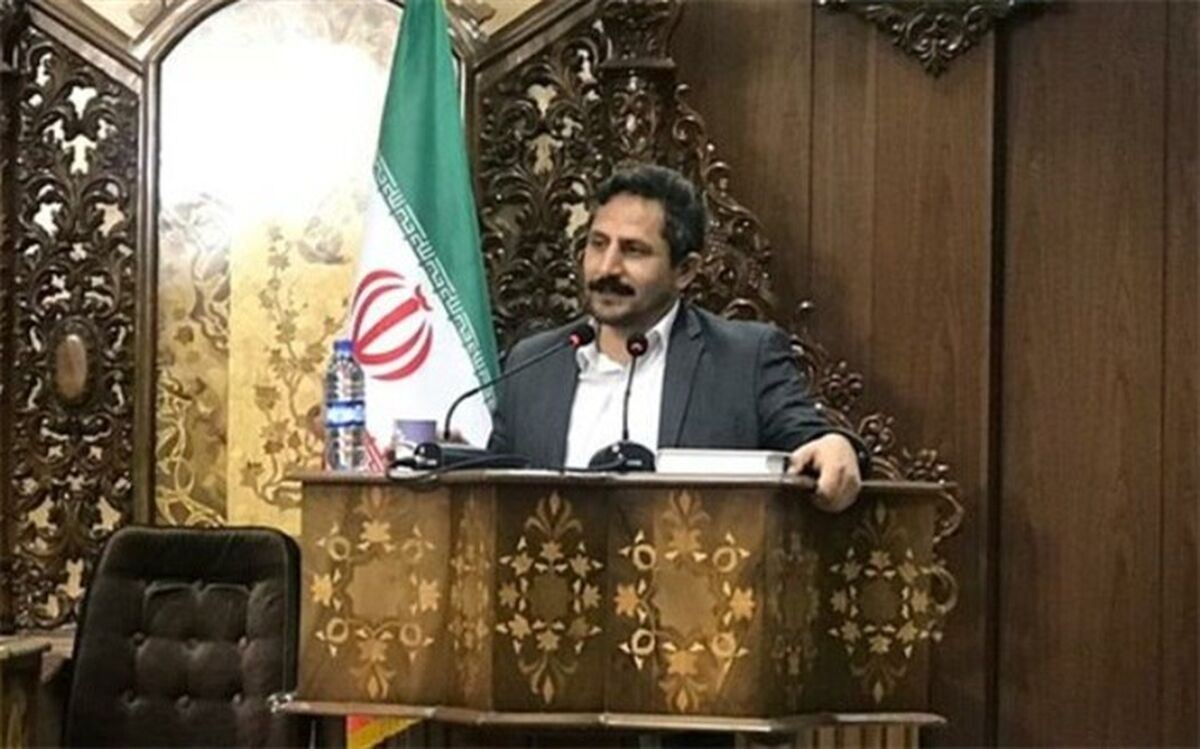 هنرمندان در زیباسازی شهر به شهرداری کمک کنند