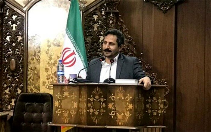 هنرمندان در زیباسازی شهر به شهرداری کمک کنند