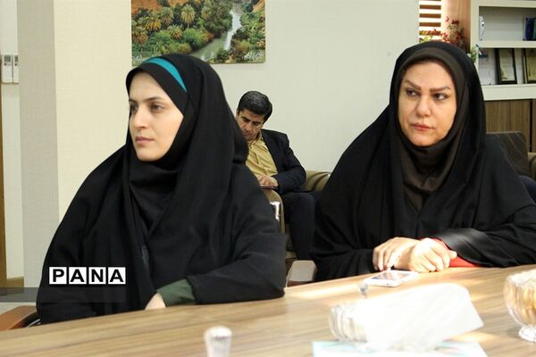 دیدار نیروهای ستادی حوزه پرورشی و فرهنگی با سرپرست اداره کل آموزش و پرورش خوزستان