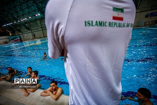 تمرین تیم ملی واترپلو نوجوانان ایران‬‎