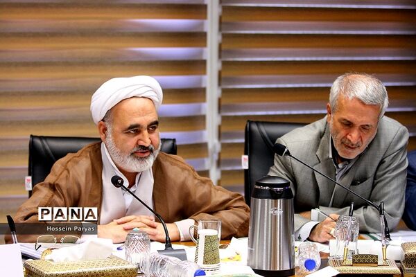 اولین نشست هم‌اندیشی اساتید دانشگاه‌های علوم تربیتی با سرپرست وزارت آموزش‌وپرورش