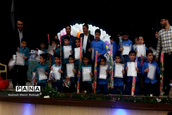 تقدیر از دانش‌آموزان مقام‌آور کازرون