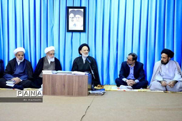 دیدار اعضای شورای عالی بسیج اساتید استان با نماینده ولی فقیه