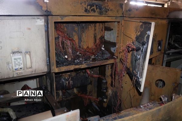 مهار آتش سوزی ایستگاه برق گله‌دار