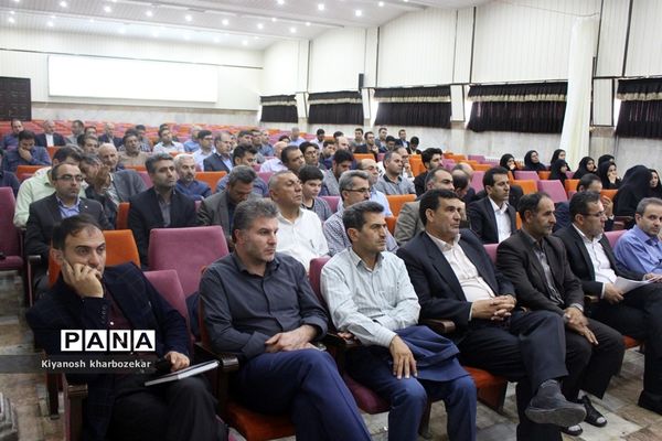 آیین تکریم و معارفه معاونان پشتیبانی و تربیت بدنی آموزش و پرورش آذربایجان غربی