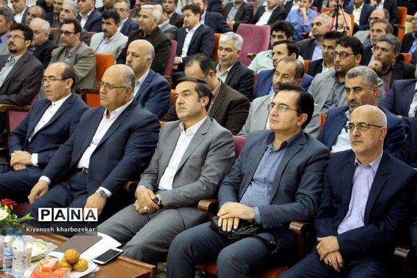 آیین تکریم و معارفه معاونان پشتیبانی و تربیت بدنی آموزش و پرورش آذربایجان غربی