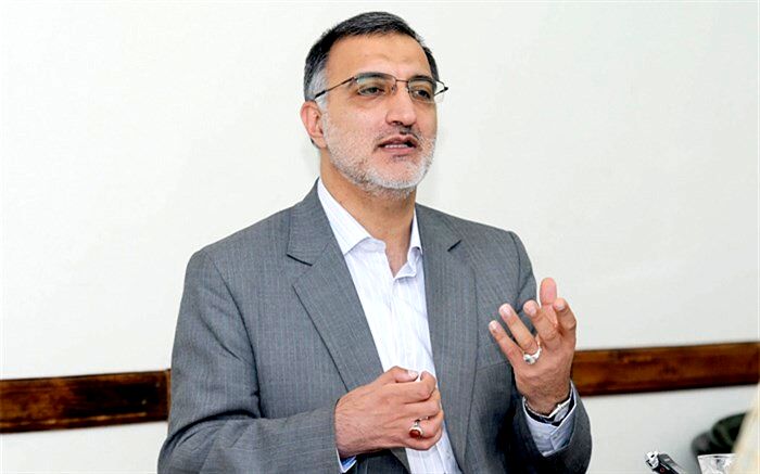زاکانی، جا پای محمود احمدی‌نژاد گذاشت