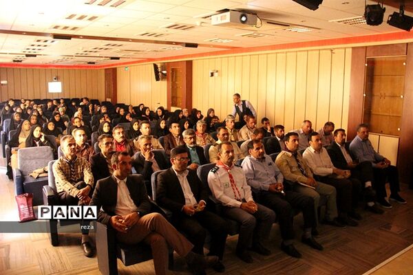 بازدید مربیان پیشتاز از فولاد مبارکه