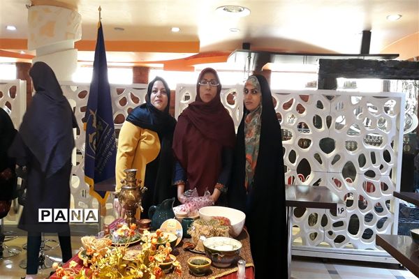 جشنواره غذای سنتی فرهنگیان استان زنجان