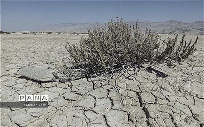 قطعی آب اهالی لامِرد به دلیل خشکسالی و خشکی چاه‌آبرسان