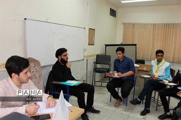 نشست مشترک مجامع اعضا،مربیان و شوراهای دانش‌آموزی اصفهان