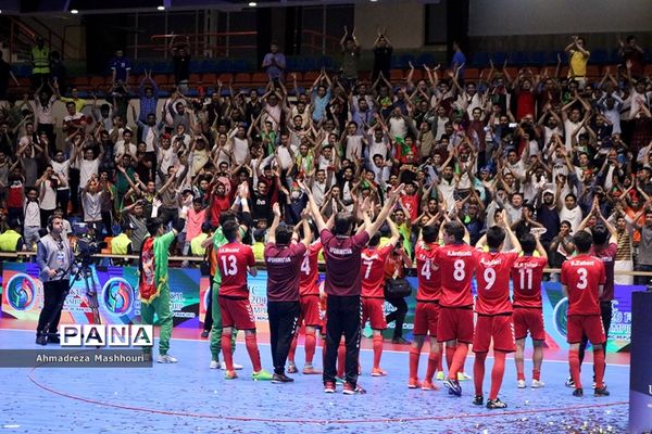 جشن اختتامیه فوتسال زیر 20 سال آسیا یا قهرمانی ژاپن