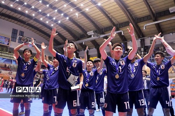 جشن اختتامیه فوتسال زیر 20 سال آسیا یا قهرمانی ژاپن