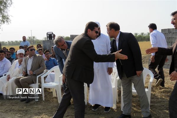 کلنگ‌زنی گلخانه ۱.۵ هکتاری با اعتبار ۳۶ میلیارد ریال در بخش گله‌دار