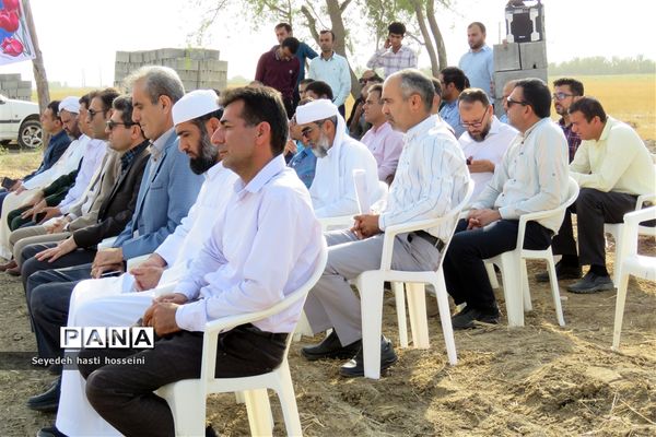 کلنگ‌زنی گلخانه ۱.۵ هکتاری با اعتبار ۳۶ میلیارد ریال در بخش گله‌دار