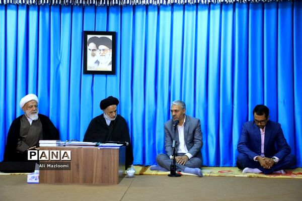دیدار اعضای شورای هماهنگی مبارزه با مواد مخدر استان با نماینده ولی فقیه