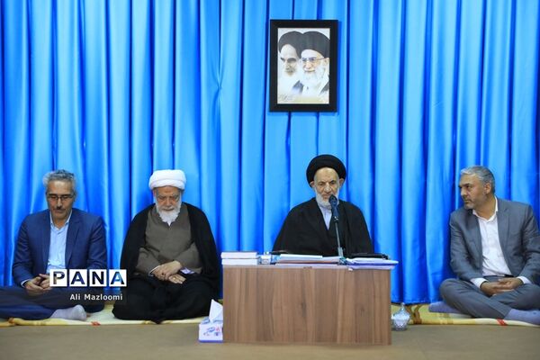 دیدار اعضای شورای هماهنگی مبارزه با مواد مخدر استان با نماینده ولی فقیه