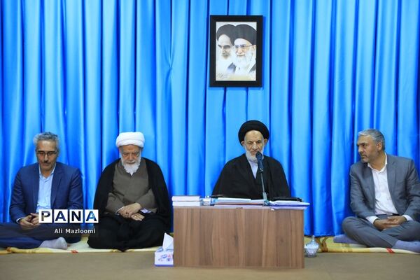 دیدار اعضای شورای هماهنگی مبارزه با مواد مخدر استان با نماینده ولی فقیه