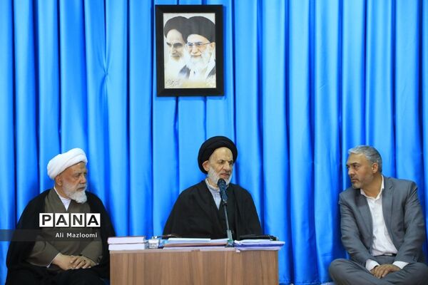دیدار اعضای شورای هماهنگی مبارزه با مواد مخدر استان با نماینده ولی فقیه