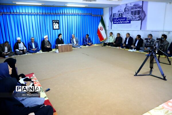 دیدار اعضای شورای هماهنگی مبارزه با مواد مخدر استان با نماینده ولی فقیه