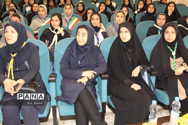 نشست مشترک مجامع اعضا،مربیان و شوراهای دانش‌آموزی در بخش خواهران